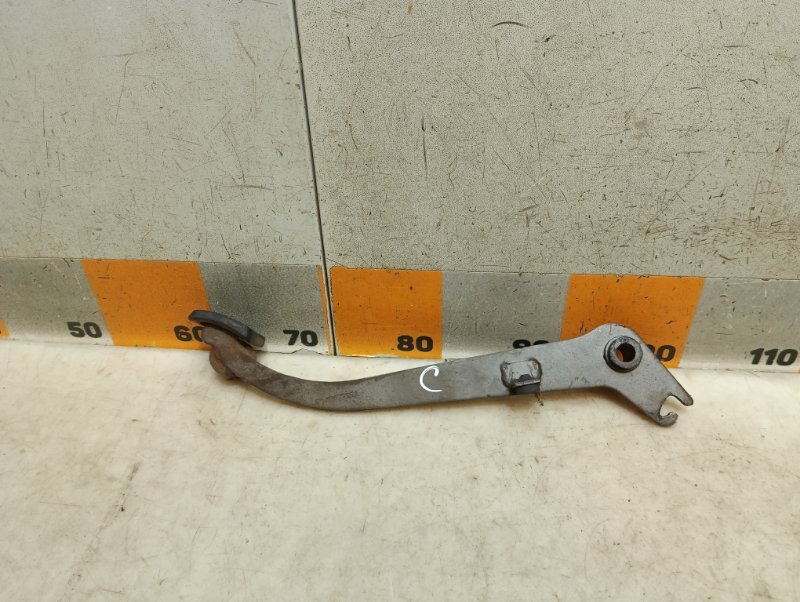 Педаль сцепления