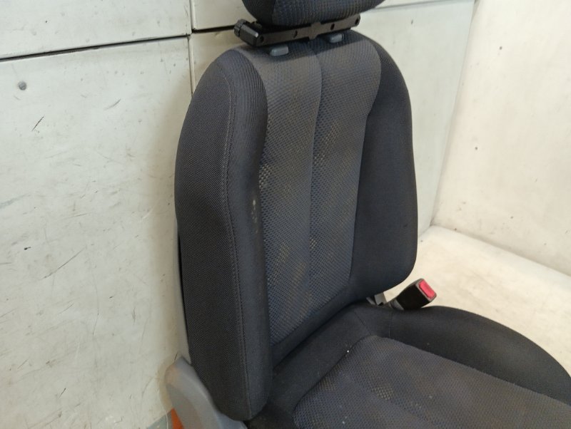 Сиденье переднее правое