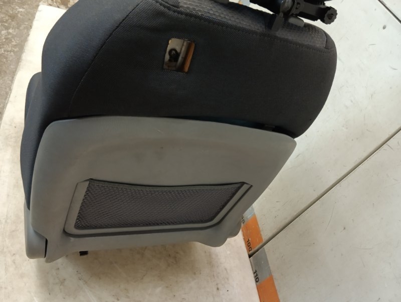 Сиденье переднее правое