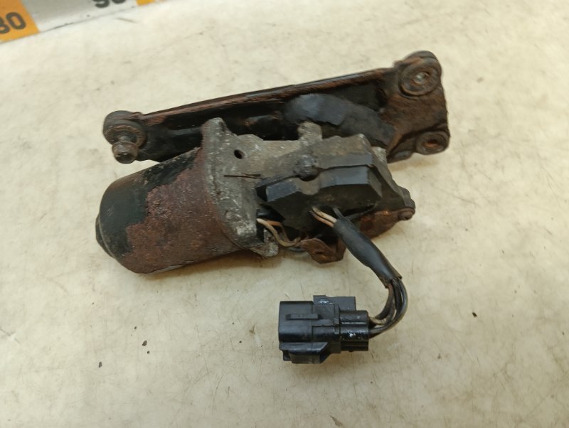 Моторчик стеклоочистителя передний