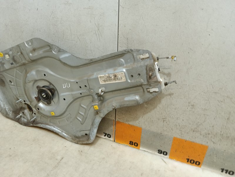 Стеклоподъемник электр. передний правый