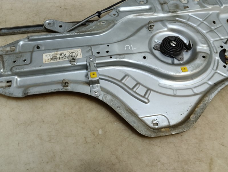 Стеклоподъемник электр. передний левый