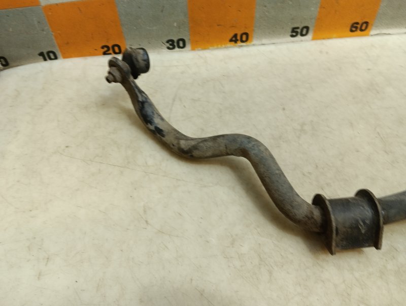 Стабилизатор передний