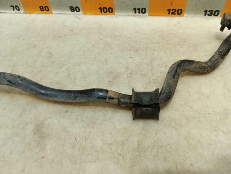 Стабилизатор передний