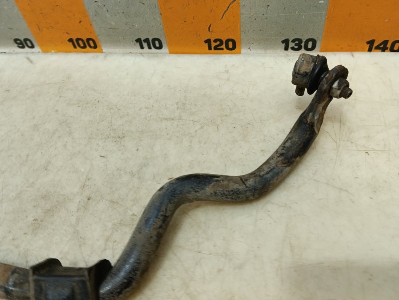 Стабилизатор передний