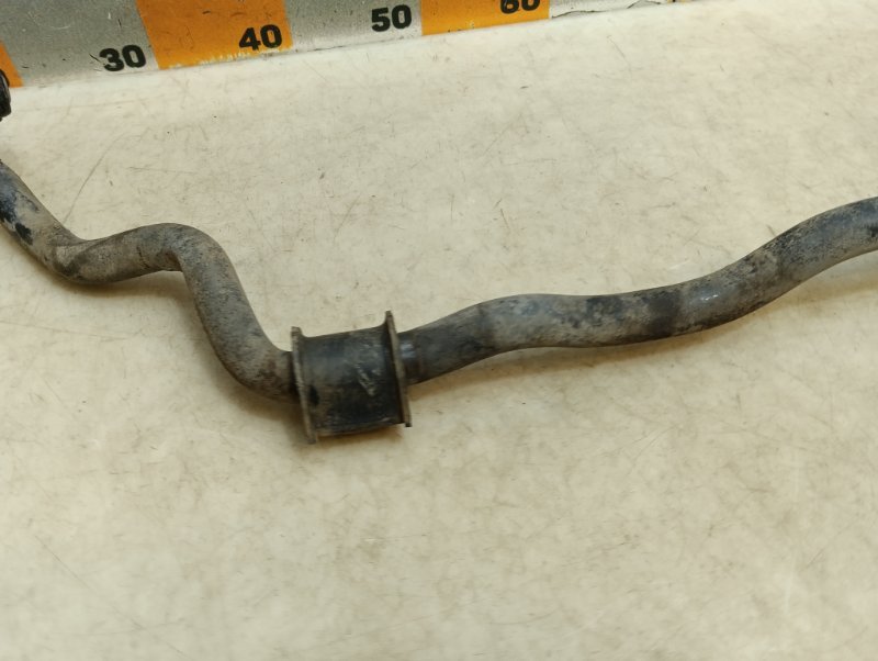 Стабилизатор передний