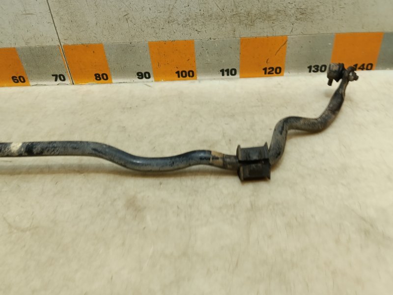 Стабилизатор передний