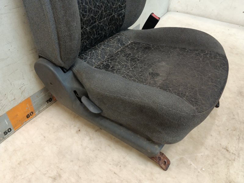 Сиденье переднее правое