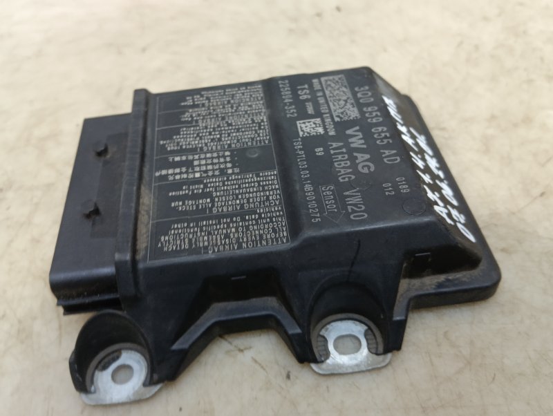 Блок управления подушек безопасности (AIR BAG)