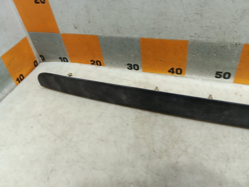 Накладка крышки багажника