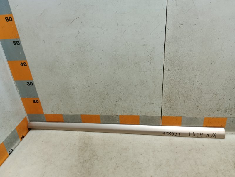 Молдинг двери