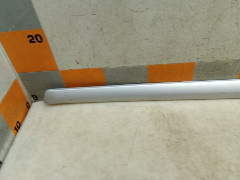 Молдинг двери