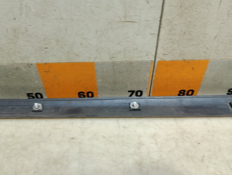 Молдинг двери