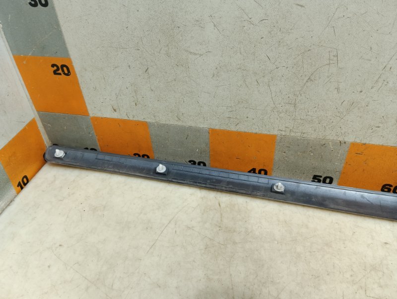 Молдинг двери