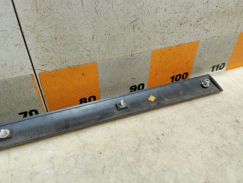 Молдинг двери