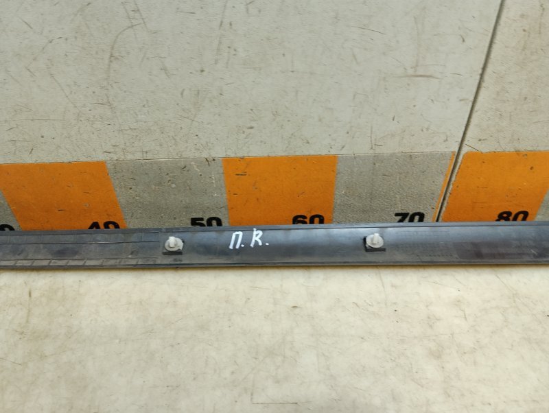 Молдинг двери