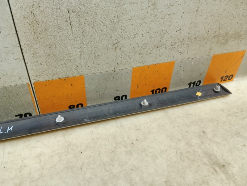 Молдинг двери