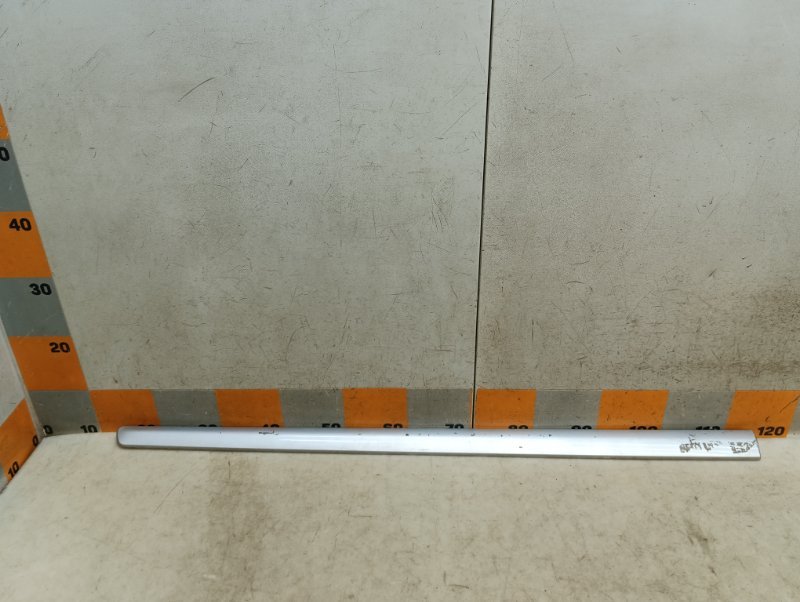 Молдинг двери