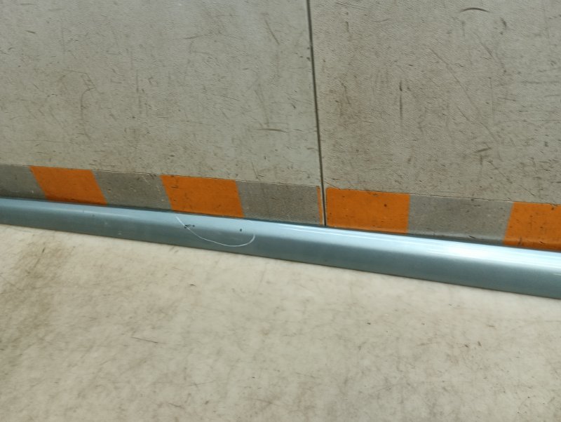 Молдинг двери