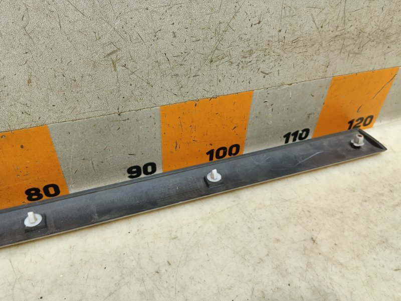 Молдинг двери