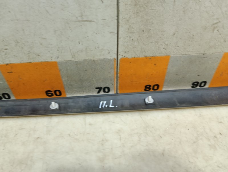 Молдинг двери