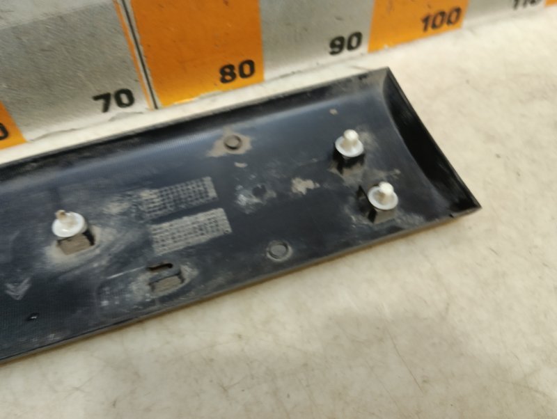 Молдинг двери