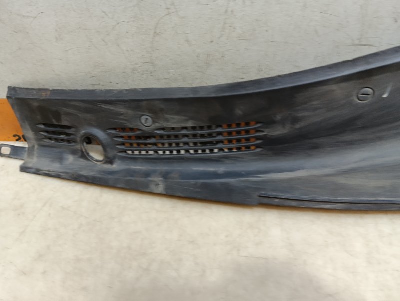 Планка под лобовое стекло