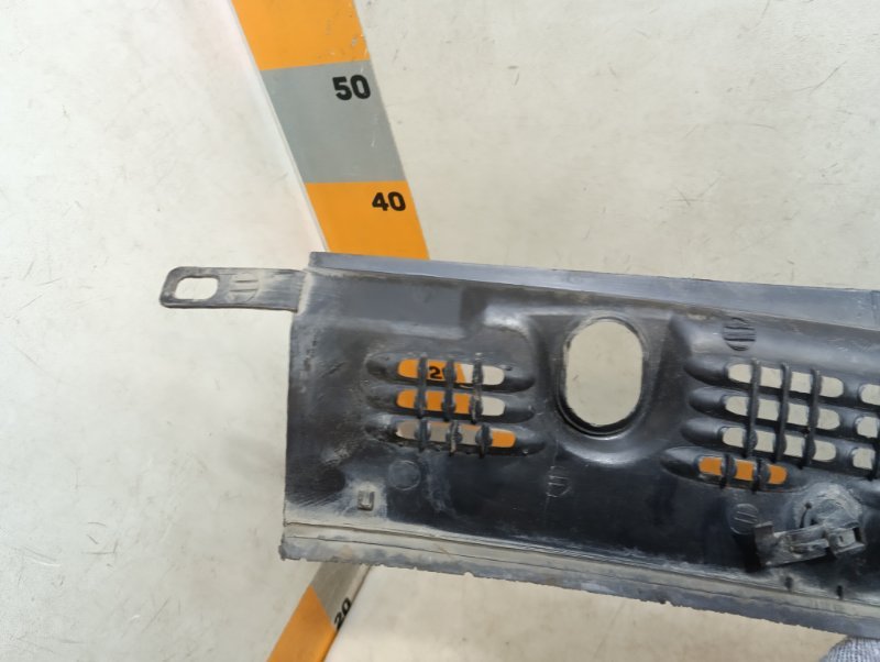 Планка под лобовое стекло