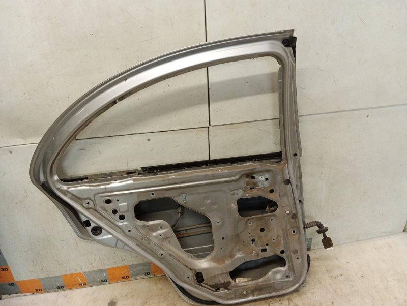 Дверь задняя левая