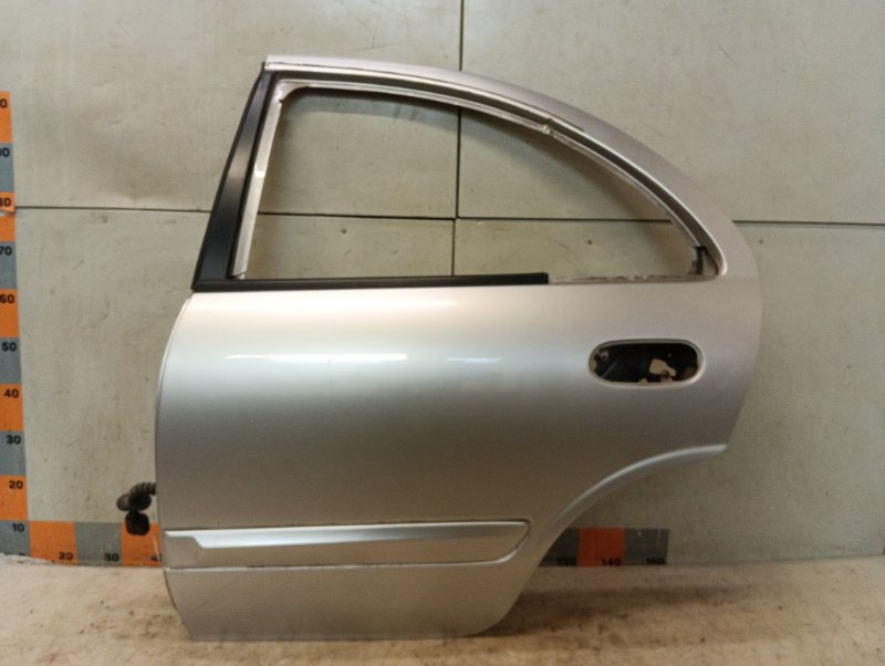 Дверь задняя левая