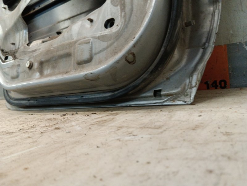 Дверь задняя левая