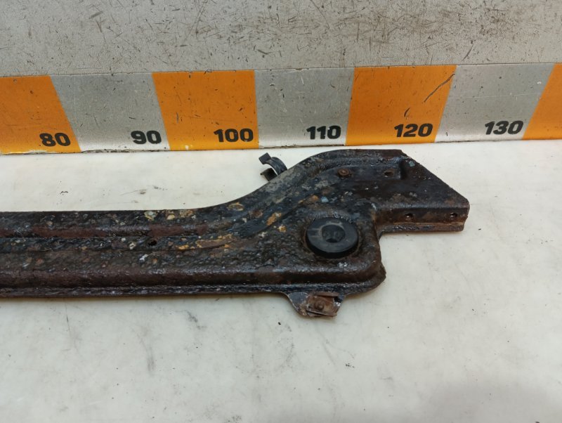 Балка подрадиаторная