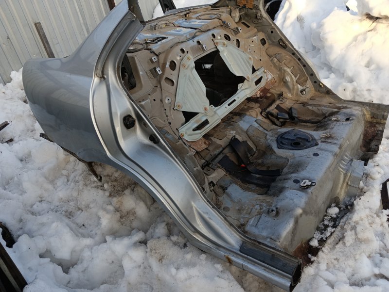 Крыло заднее правое