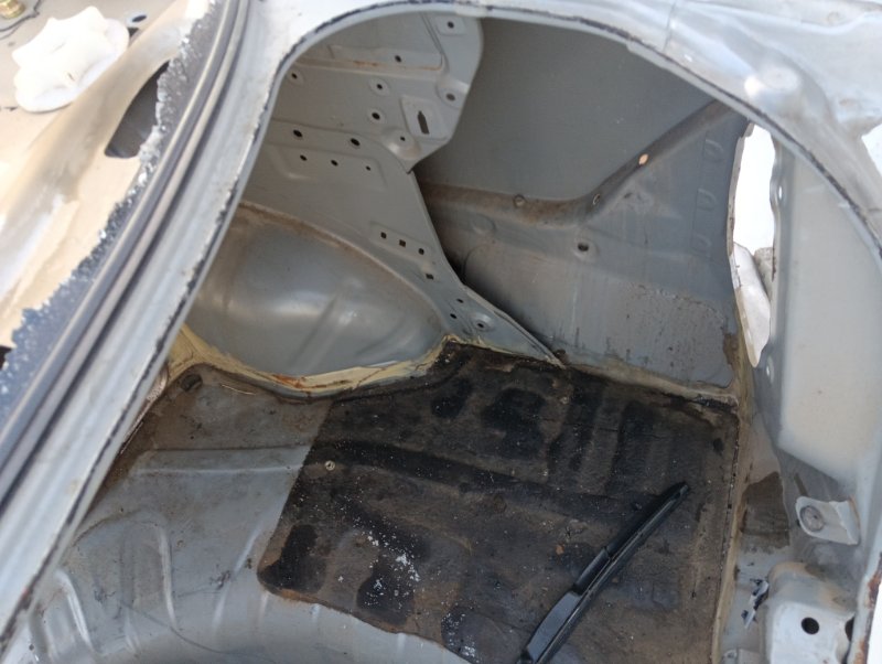 Крыло заднее правое