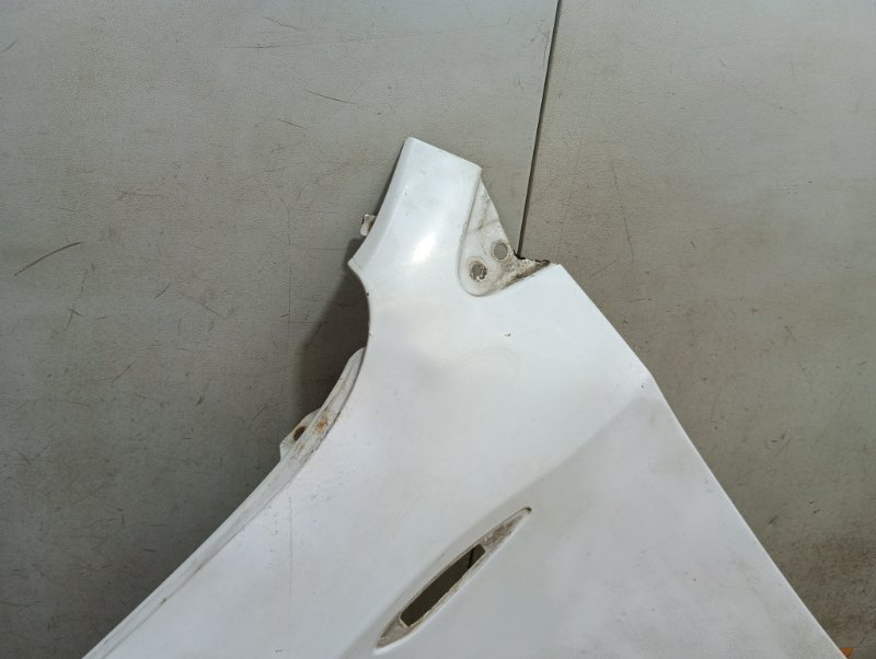 Крыло переднее левое