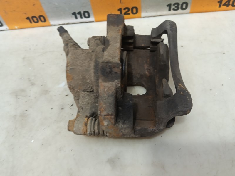 Суппорт передний правый