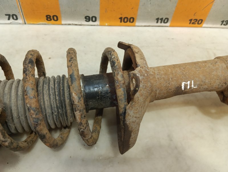 Амортизатор передний