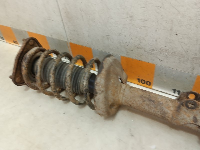 Амортизатор передний