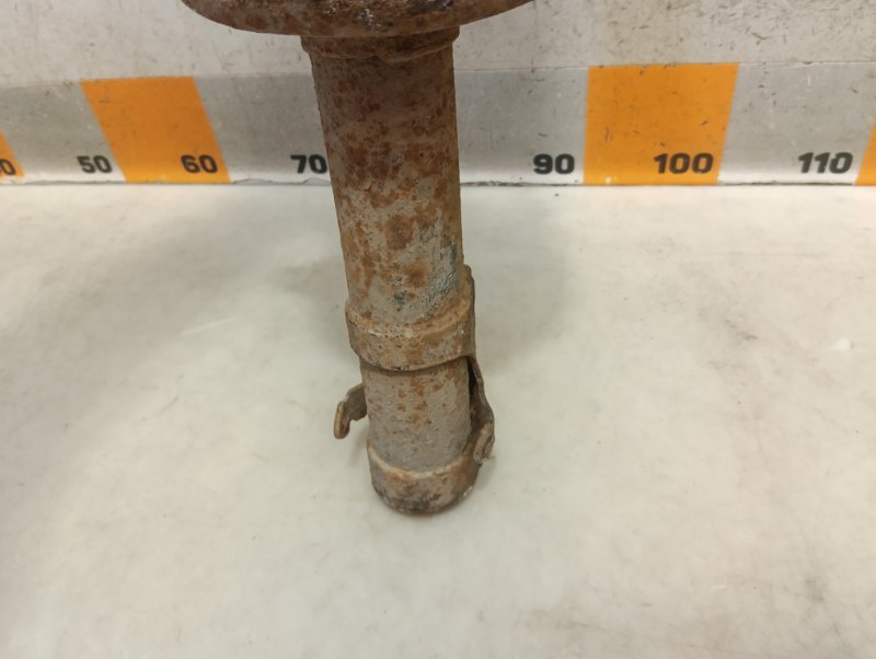 Амортизатор передний