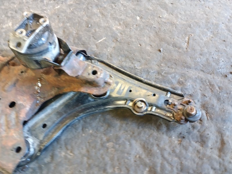 Балка подмоторная