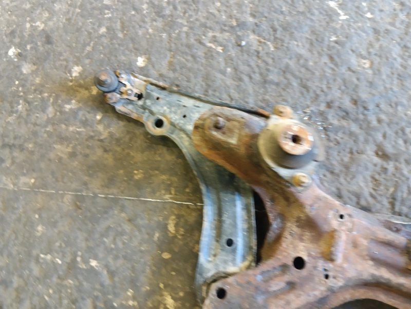 Балка подмоторная