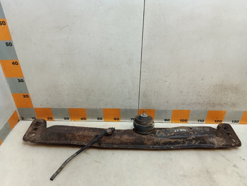 Балка передняя поперечная