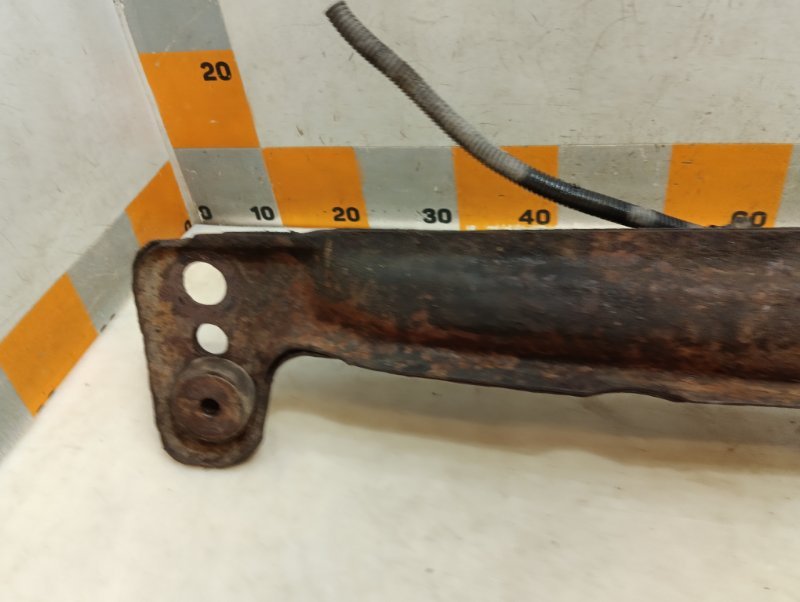 Балка передняя поперечная