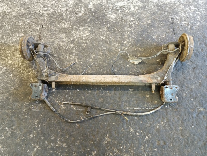 Балка задняя