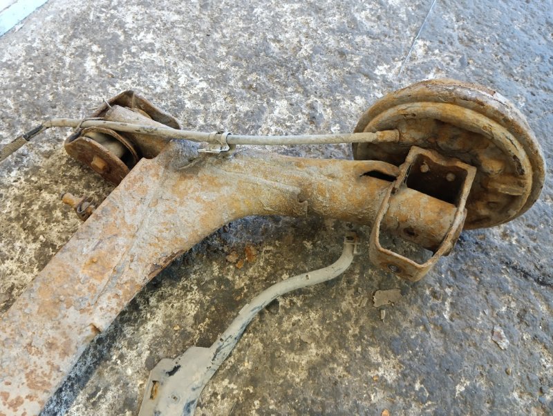 Балка задняя