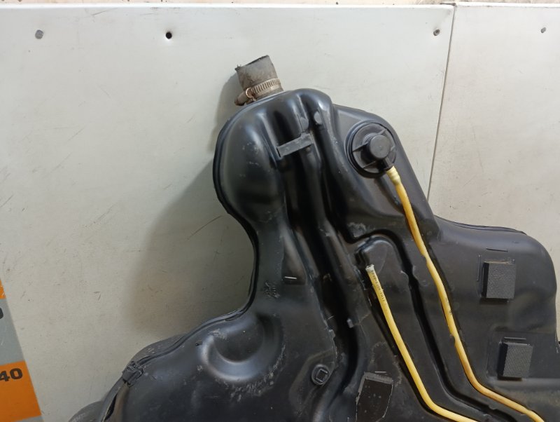 Бак топливный