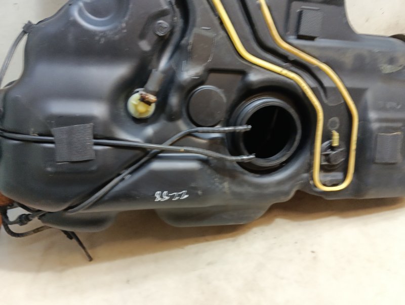 Бак топливный