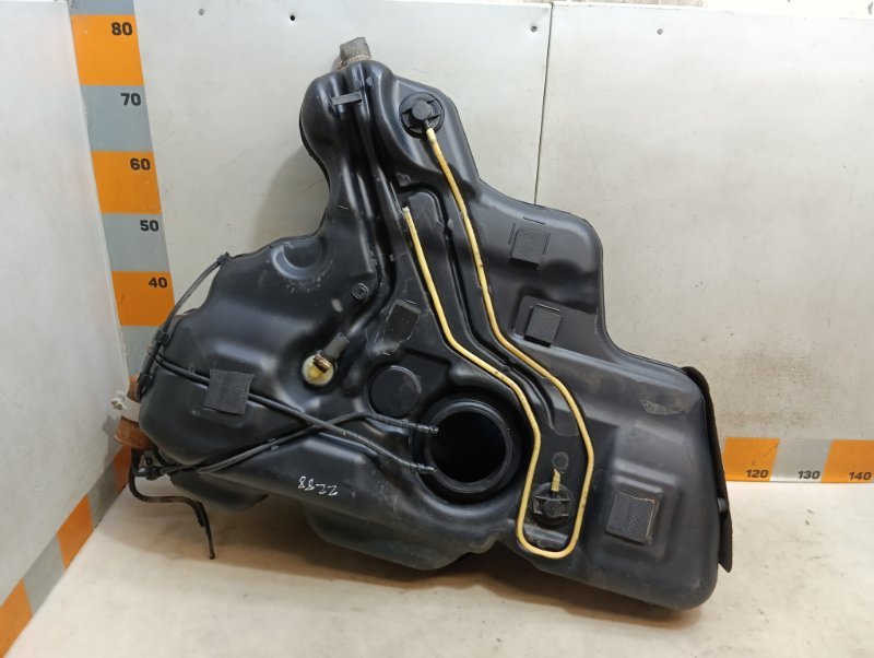 Бак топливный