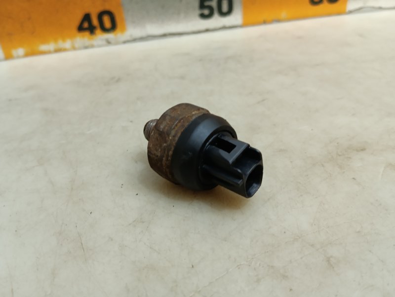 Датчик давления масла