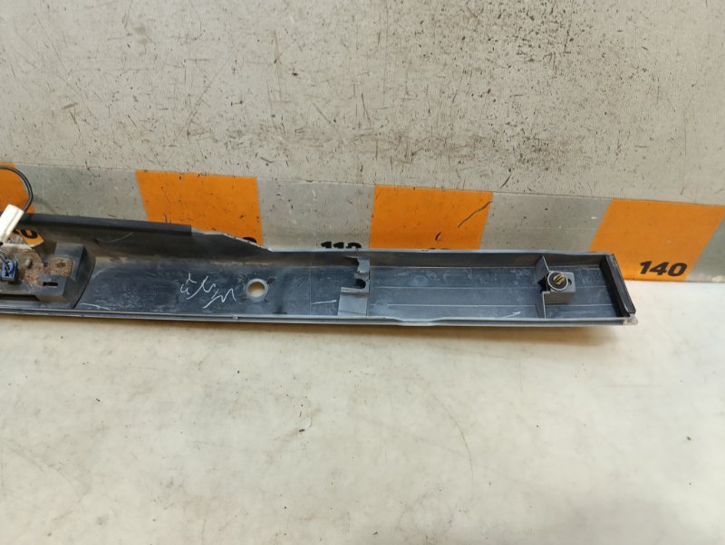 Накладка крышки багажника